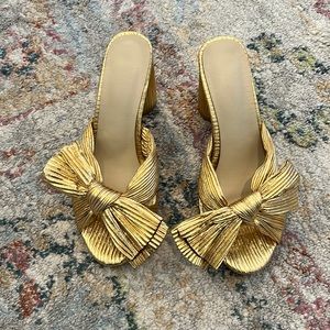 Gorgeous pleated lamé knotted bow heels - size 38 🤍